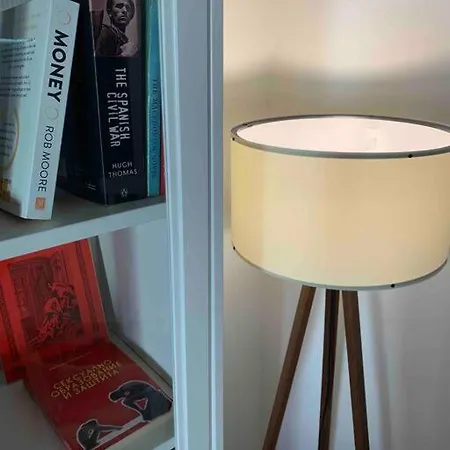 Smart Alexa, Hue & Mi - 4 Guests Апартаменты Скопье