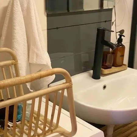 Апартаменты Smart Alexa, Hue & Mi - 4 Guests Скопье