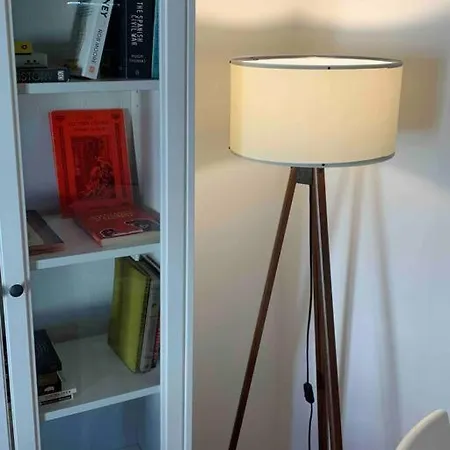 Апартаменты Smart Alexa, Hue & Mi - 4 Guests Скопье